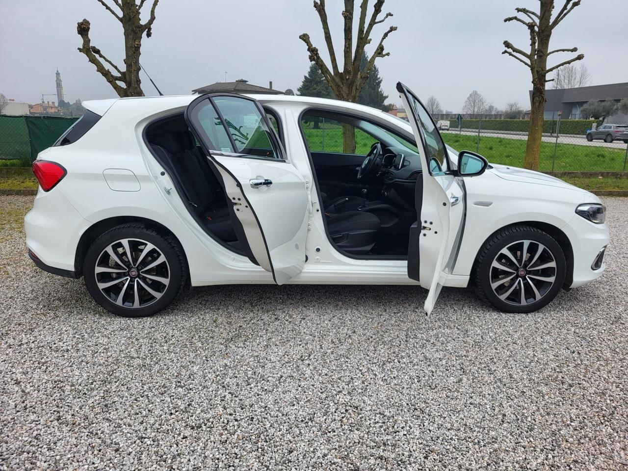 Fiat Tipo 1.6 Mjt S&S 5 porte Lounge