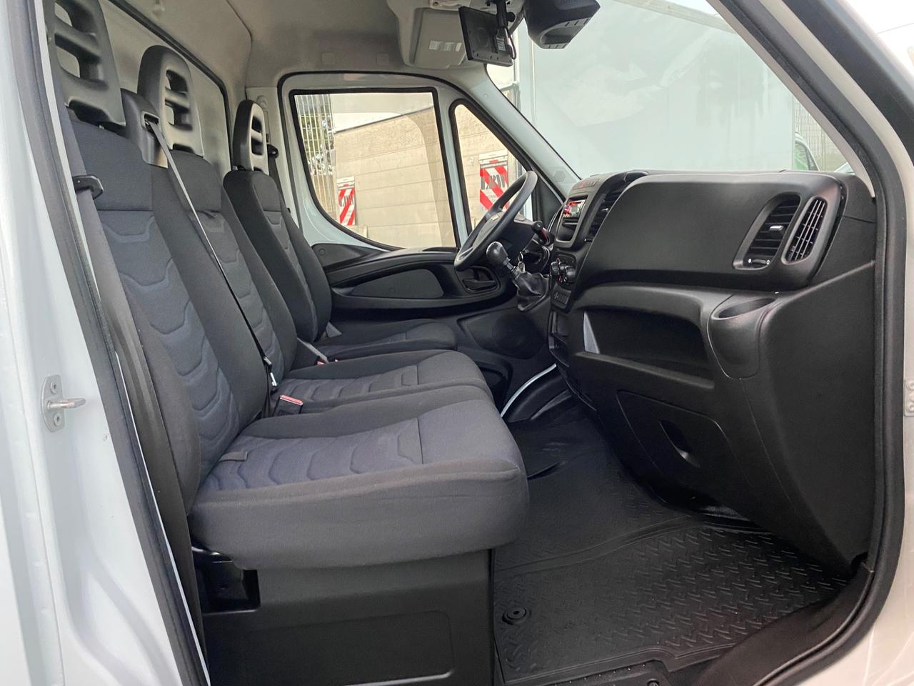 Iveco Daily 3.0 35-150 Anno 2019 Pedana