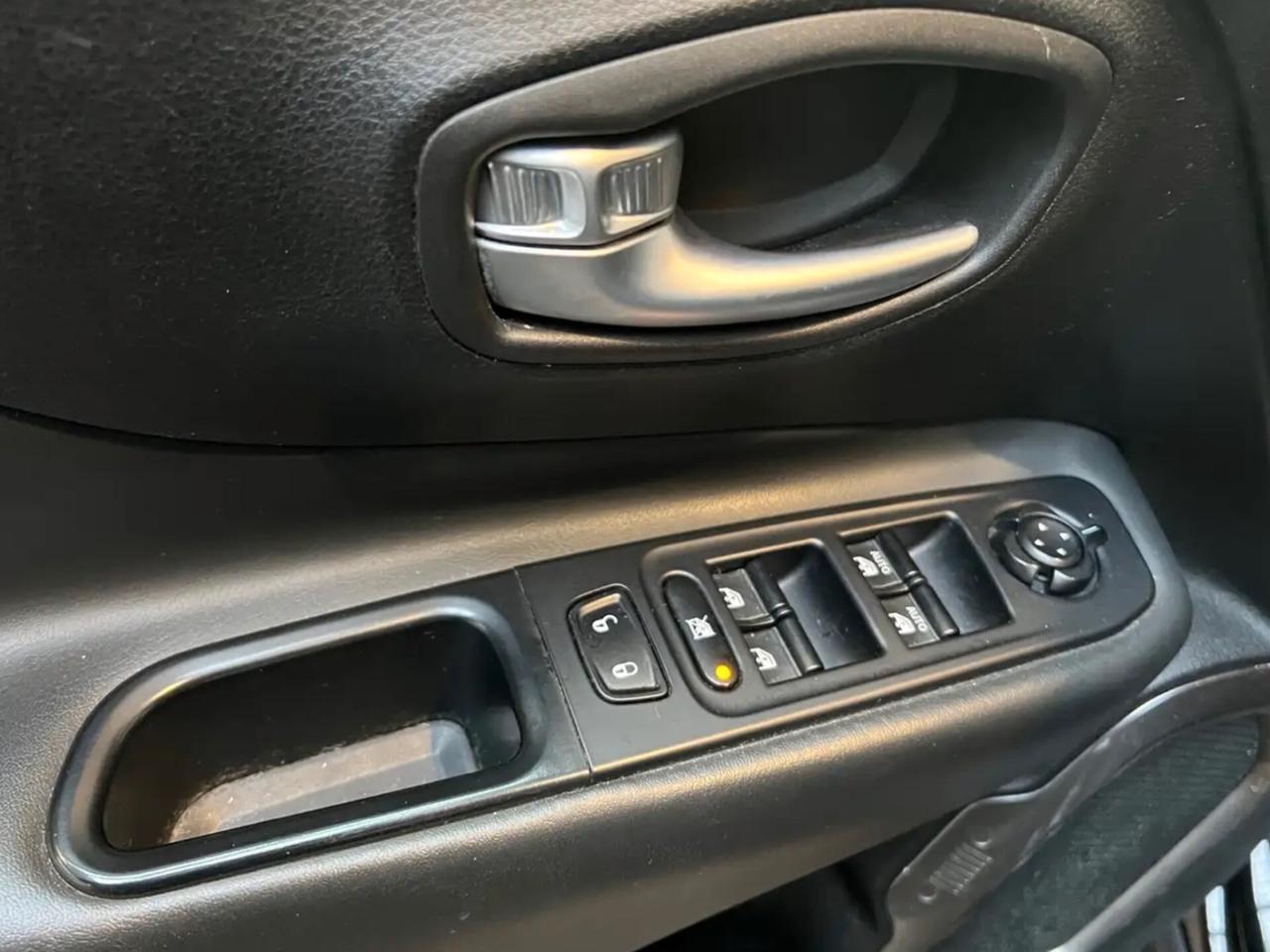 Jeep Renegade 1.6 Mjt 120 CV Longitude Gancio Traino