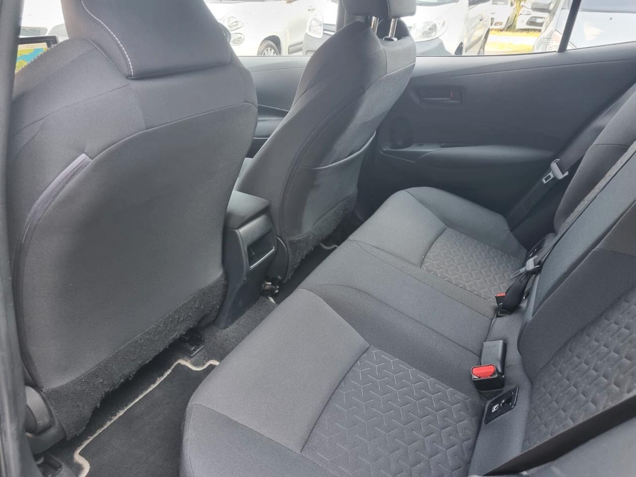 Toyota Corolla 1.8 Hybrid Business