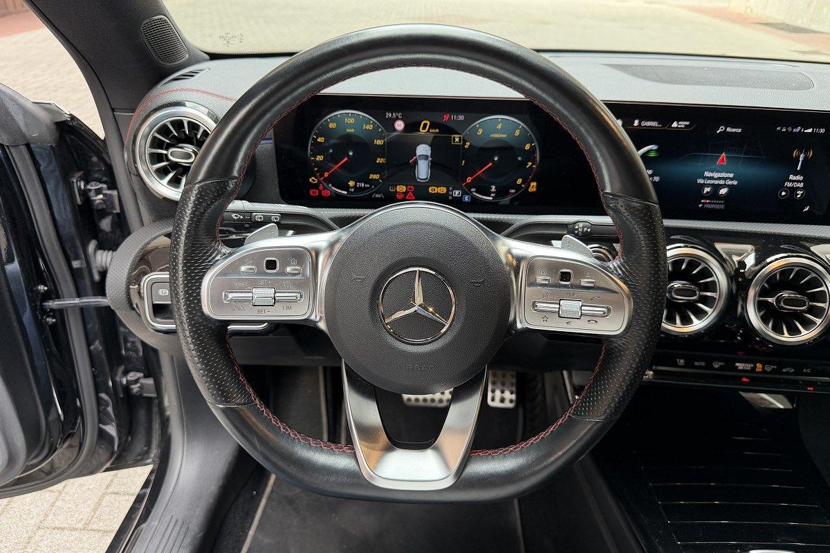 MERCEDES CLA 200 Automatic Shooting Brake Premium