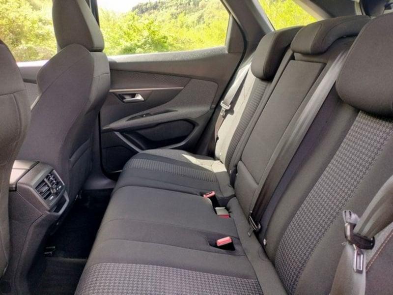 Peugeot 3008 BlueHDI 130 EAT8 S&S Active Business