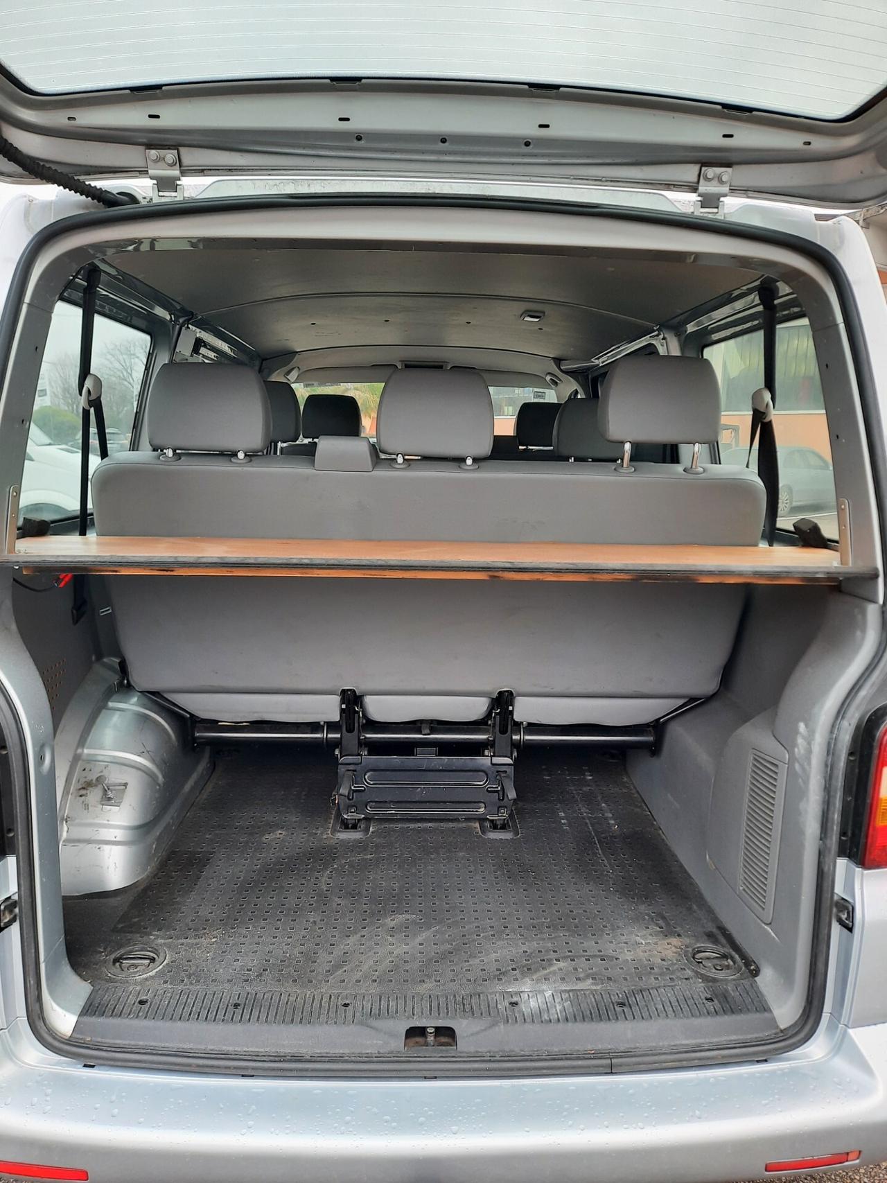 Volkswagen Transporter 9 POSTI California 1.9 TDI Comfortline