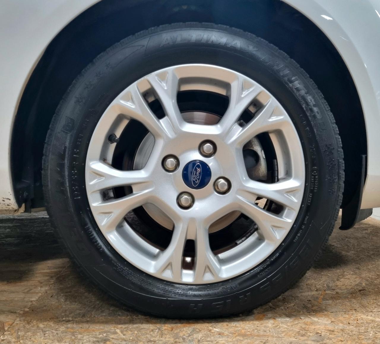 FORD FIESTA 1.4 BENZINA/GPL TITANIUM 5p. NEOPATENTATI