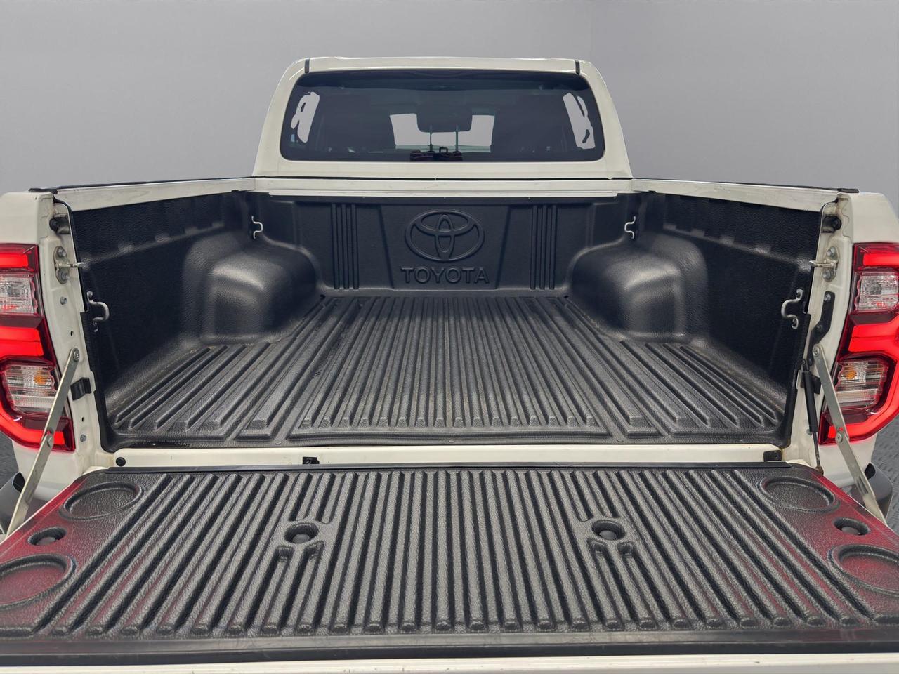 Toyota Hilux 2.4 d-4d double cab Executive 4wd