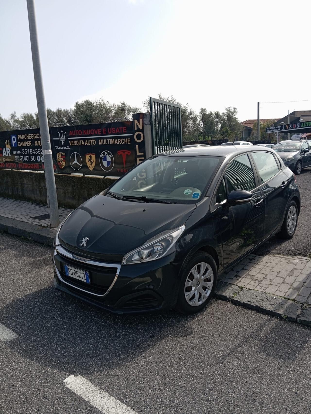 Peugeot 208 PureTech 82 5 porte Allure