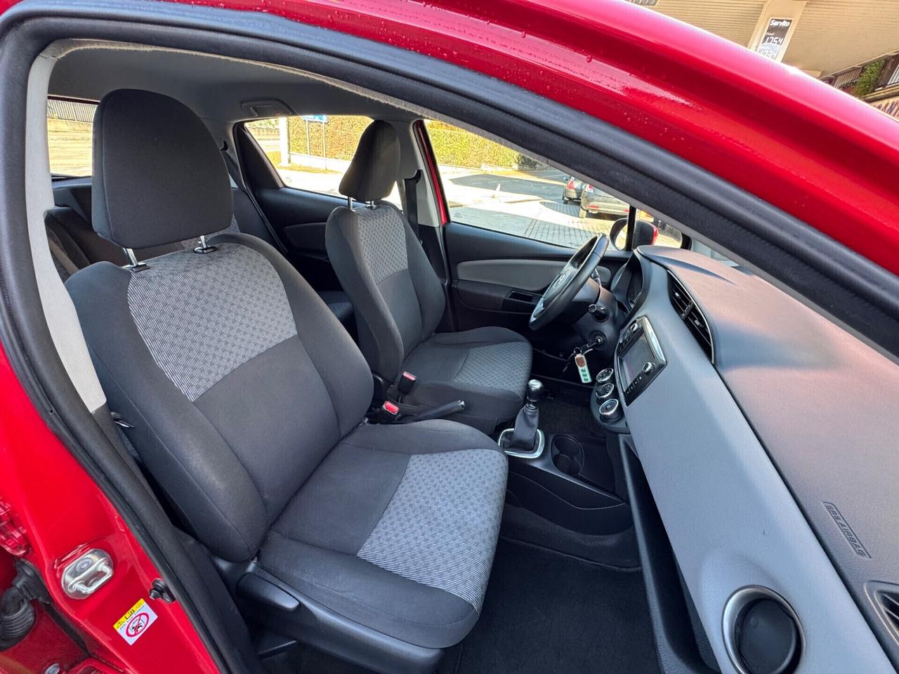 Toyota Yaris 1.3 5 porte Lounge OK NEOPATENTATI