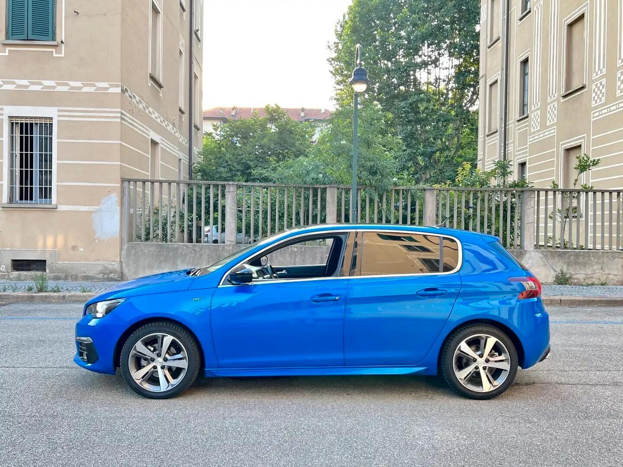 Peugeot 308 PureTech Turbo 130 S&S EAT8 GT