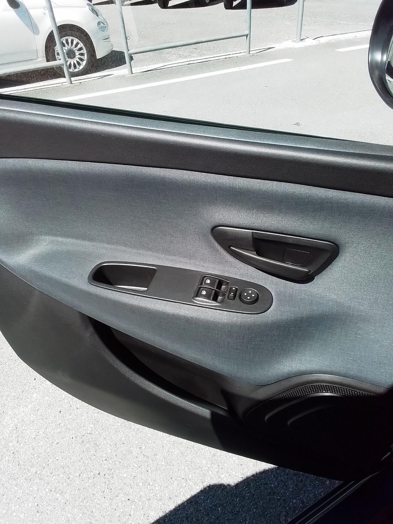 Lancia Ypsilon 1.0 FireFly 5 porte S&S Hybrid Ecochic Gold