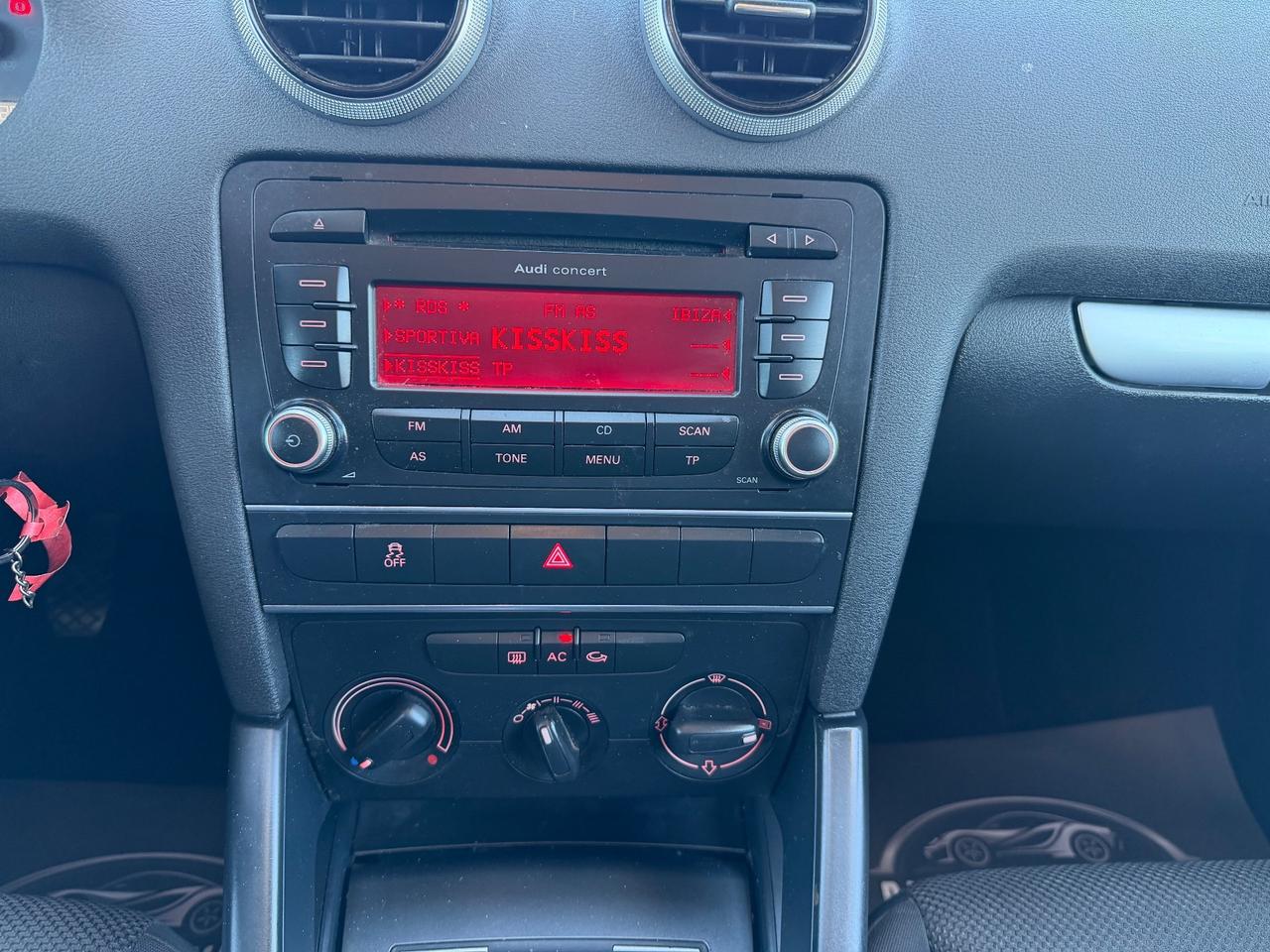Audi A3 SPB 1.6 TDI 105CV Attraction Tetto Apribile