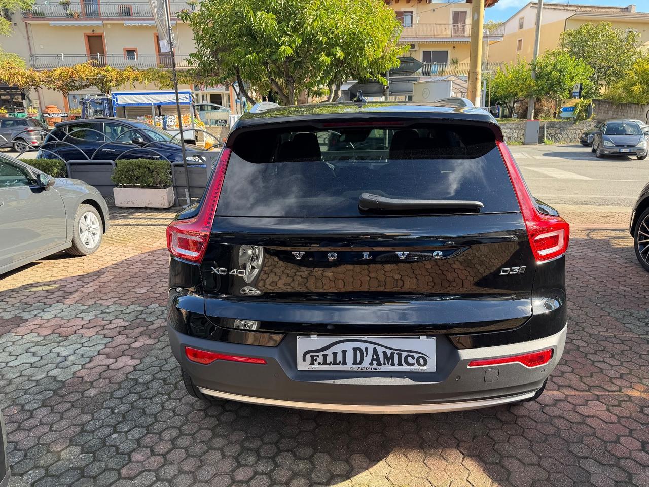 Volvo XC40 D3 AWD Geartronic Momentum Pro