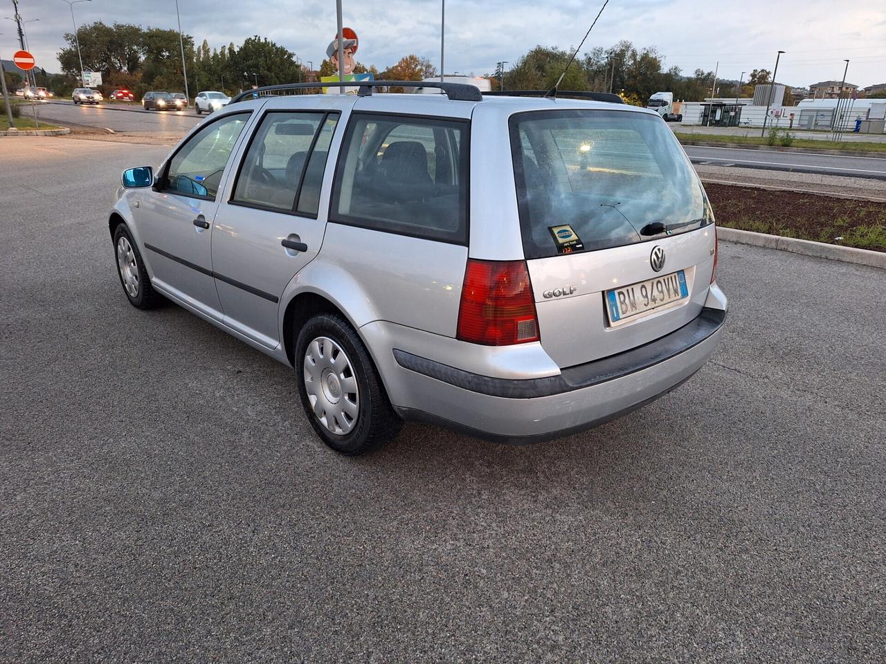 Volkswagen Golf 1.9 TDI/110 CV cat Variant C.line NEOPATENTATI