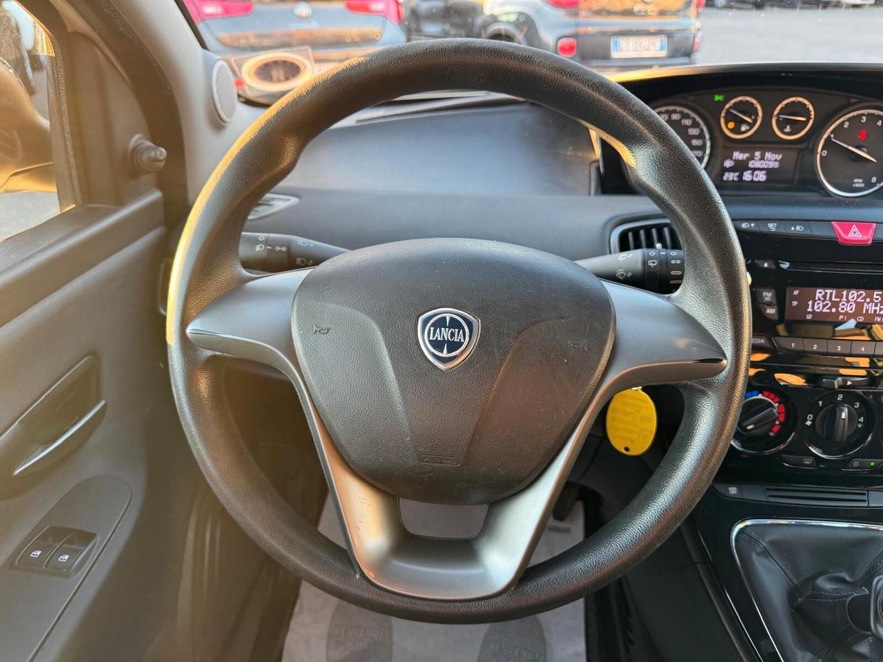 Lancia Ypsilon 1.2 BENZINA NEOPATENTATI 2015