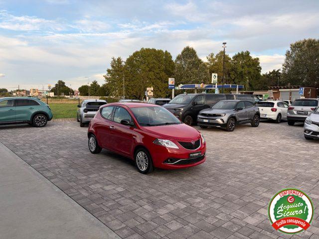 LANCIA Ypsilon 1.2 5 porte Gold ANCHE NEOPATENTATI