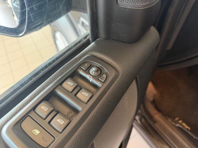 LAND ROVER Discovery 4 3.0 TDV6 211CV SE //AUTOCARRO//