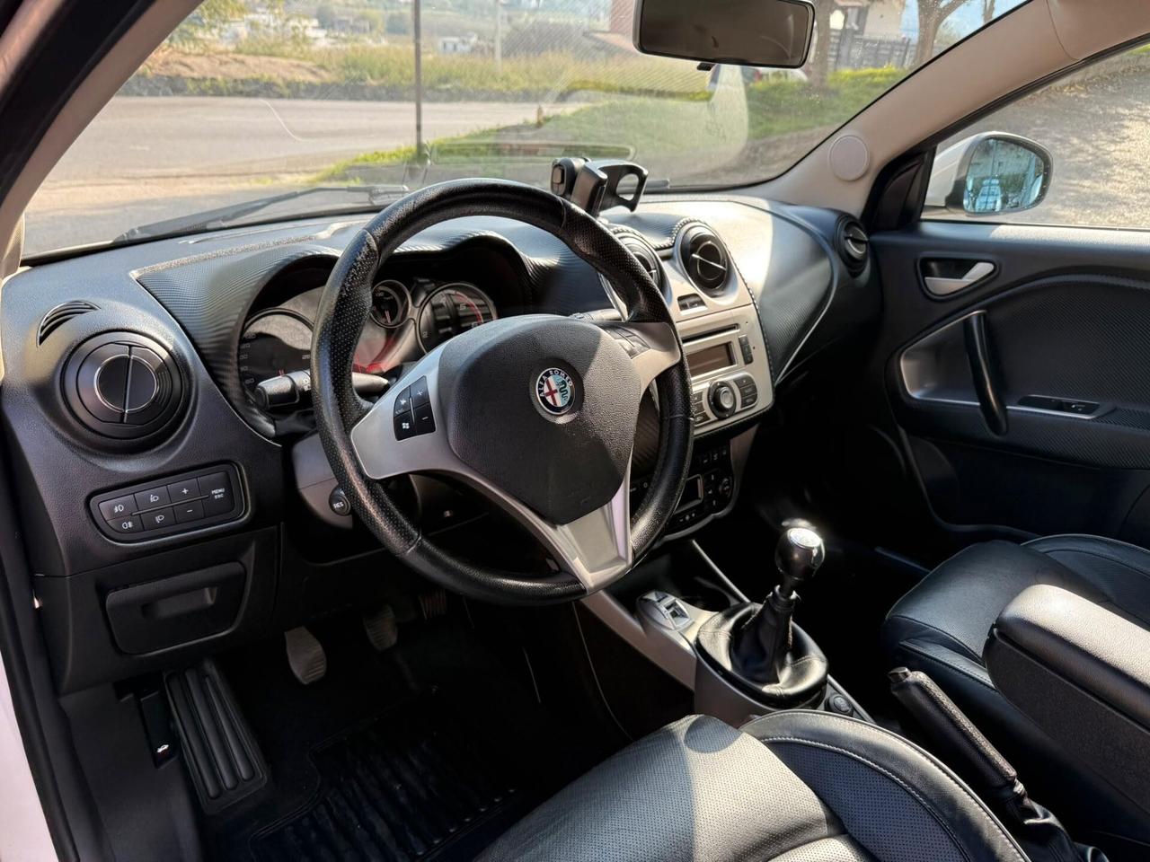 Alfa Romeo MiTo 1.6 JTDm-2 S&S Distinctive Sport Pack