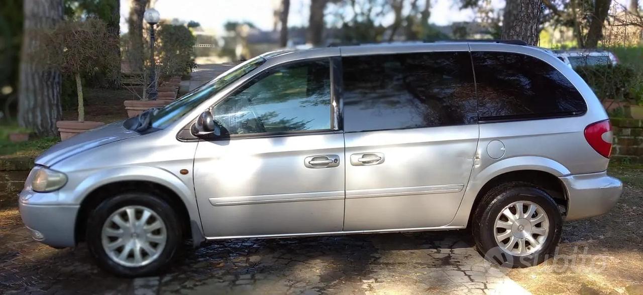 CHRYSLER VOYAGER 2.5 TDI VM 7 POSTI MANUALE 2004