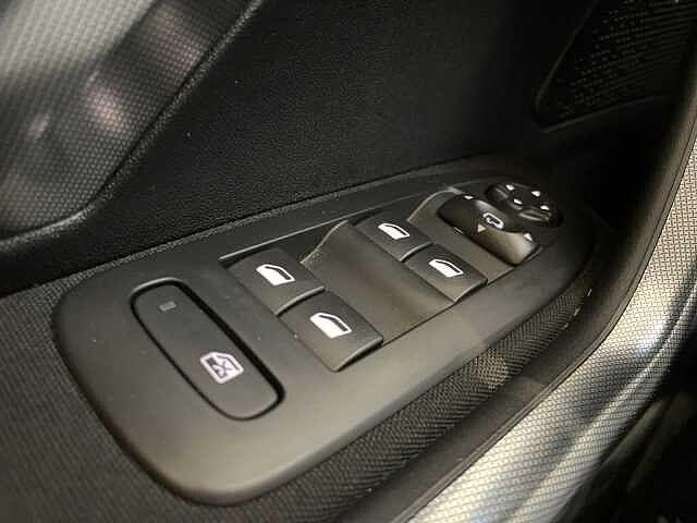 Peugeot 2008 1.6BlueHDi 100CV Allure - NEOPATENTATI