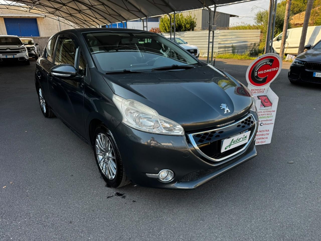 Peugeot 208 1.4 e-HDi 68 CV S&S robotizzato 3 porte Active