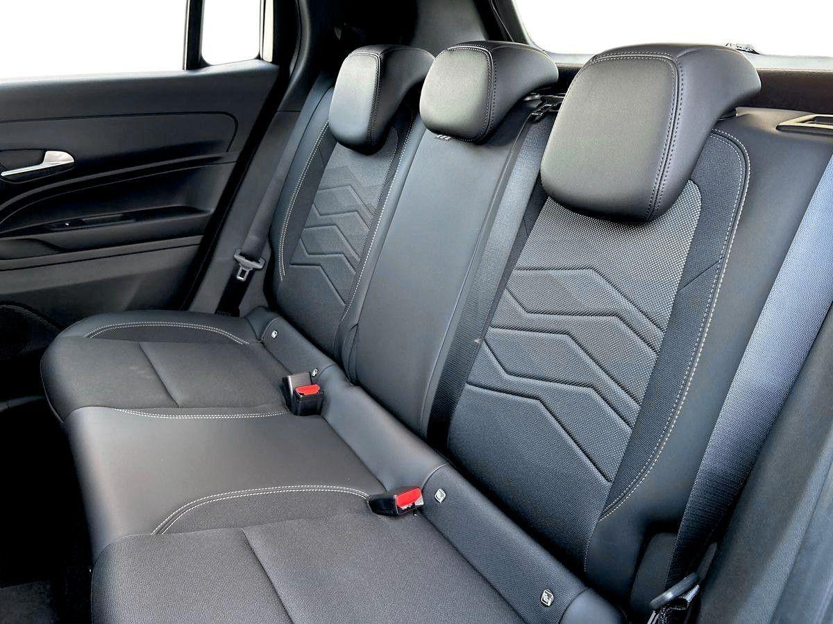 JEEP Avenger E-Hybrid Avenger Altitude 1.2 110cv Dct Mhev