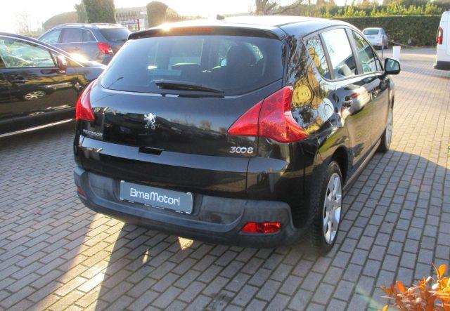 PEUGEOT 3008 1.6 HDi 110CV cambio robotizzato Outdoor