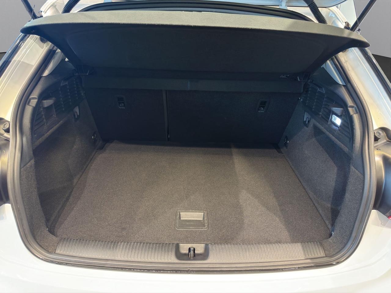 Audi Q2 30 2.0 tdi Business s-tronic