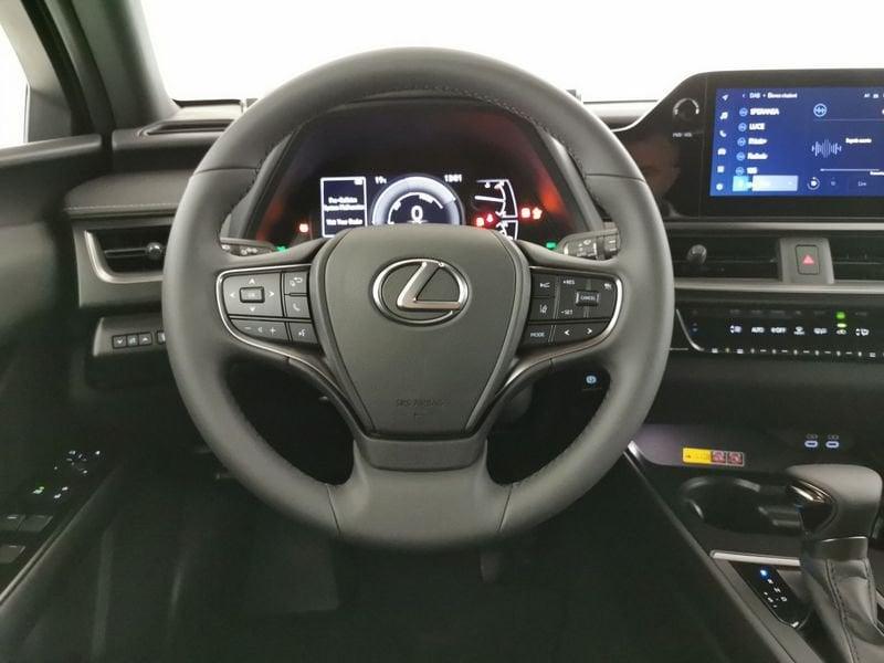Lexus UX UX250H 2.0H ECVT 2WD DES MY23