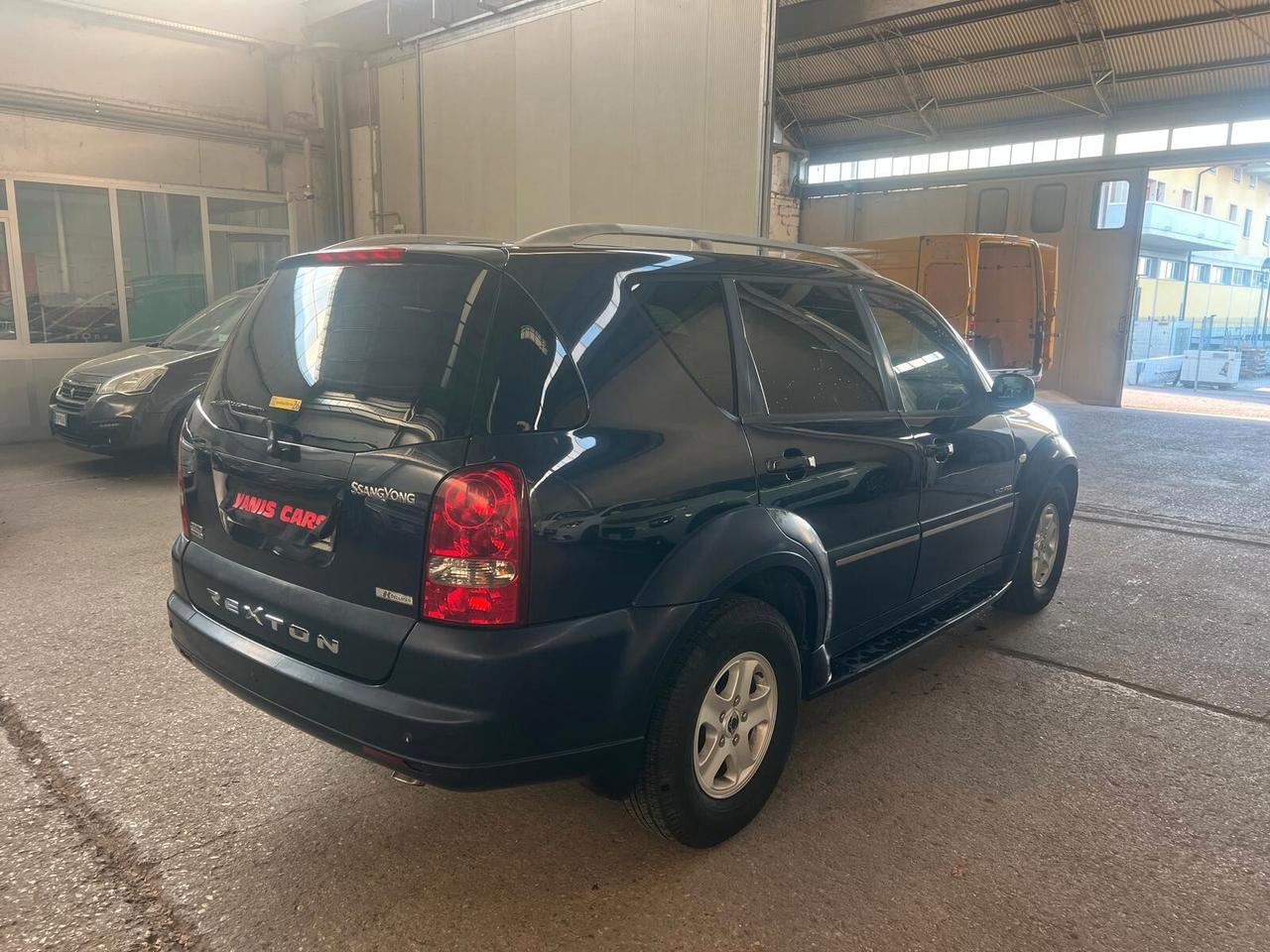 Ssangyong REXTON II 2.7 AWD A/T-2007