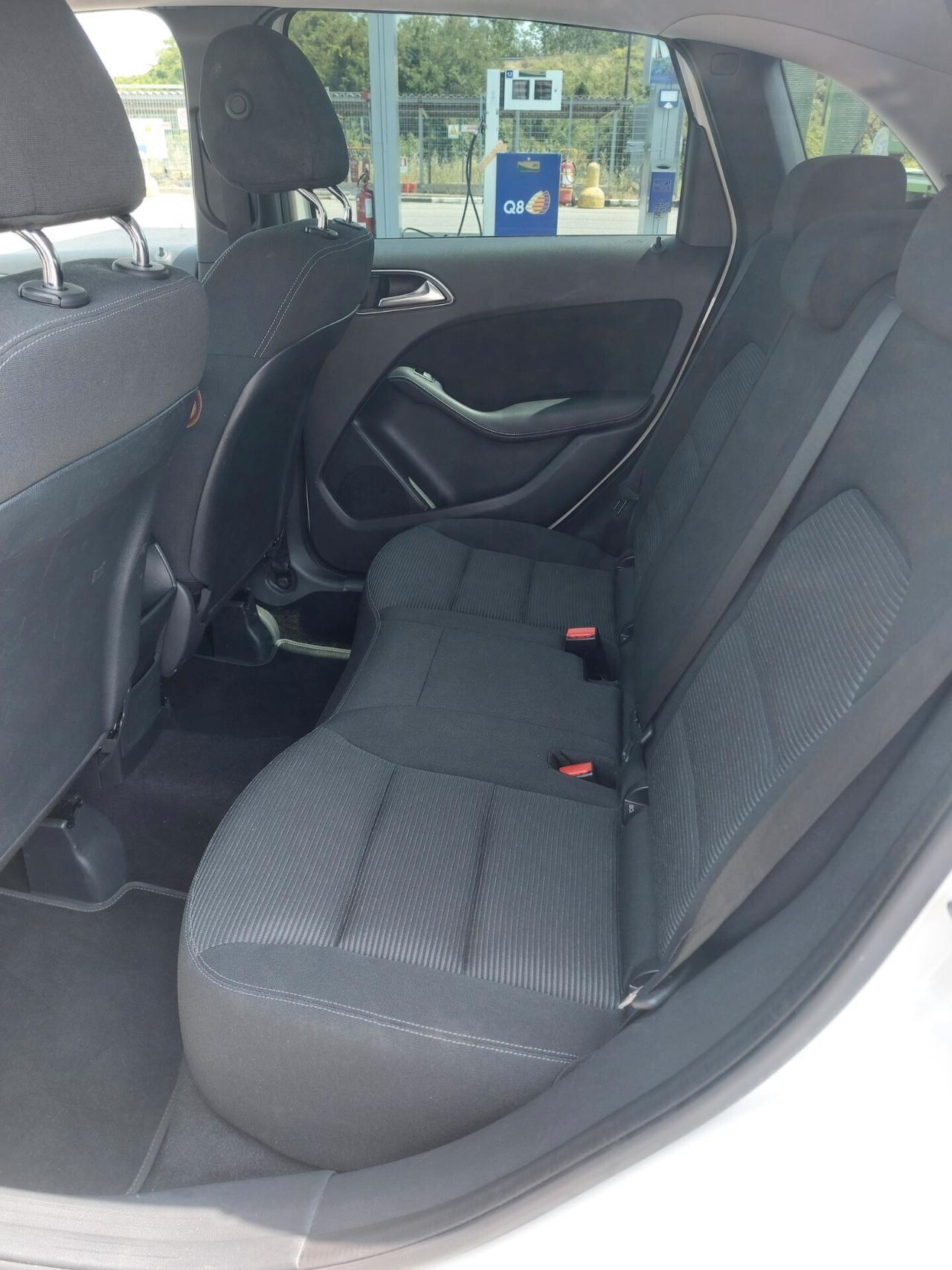 Mercedes-benz B 180 d Automatic Business