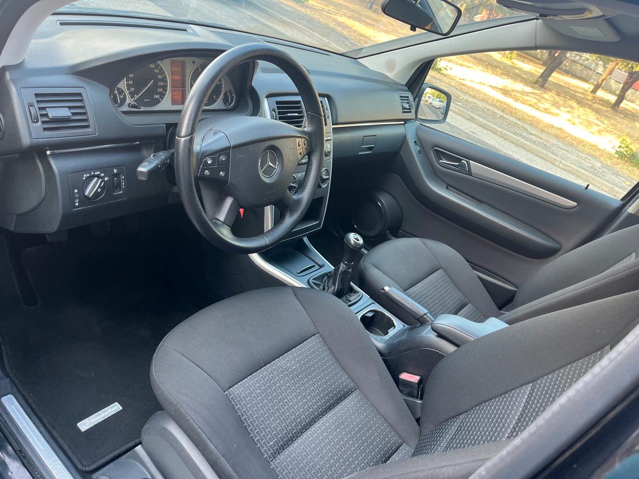 Mercedes Benz B 200 CDI Executive