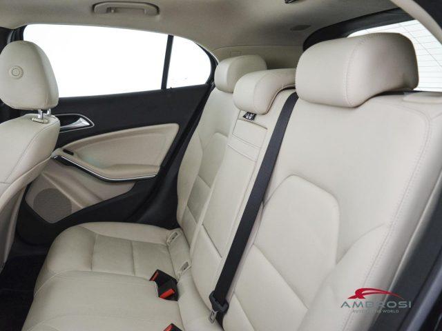 MERCEDES-BENZ GLA 200 CDI 200 d Automatic Sport