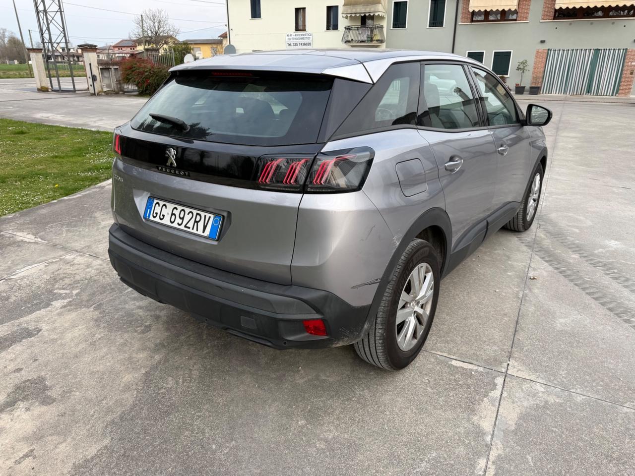 Peugeot 3008 BlueHDi 130 S&S EAT8 Allure