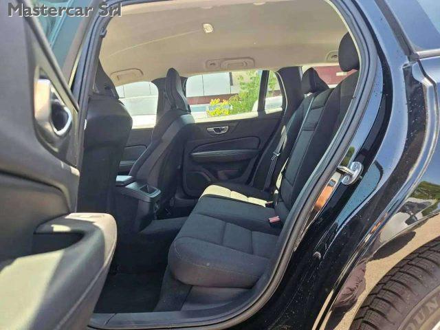 VOLVO V60 V60 2.0 b3 Momentum N1 auto 7m - GH345PR