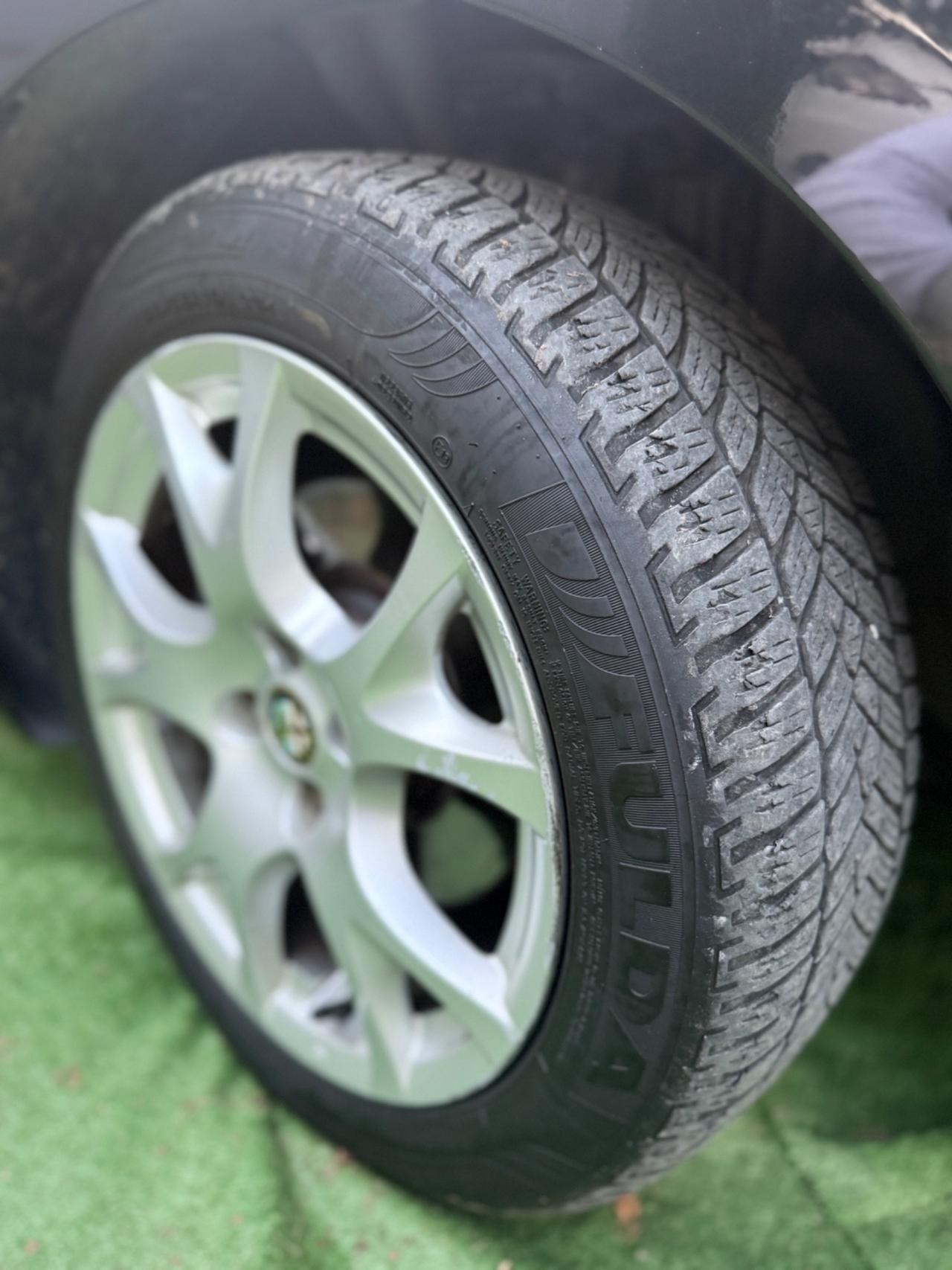 Alfa Romeo MITO 1.6 JTD DISTINCTIVE SPORT PACK