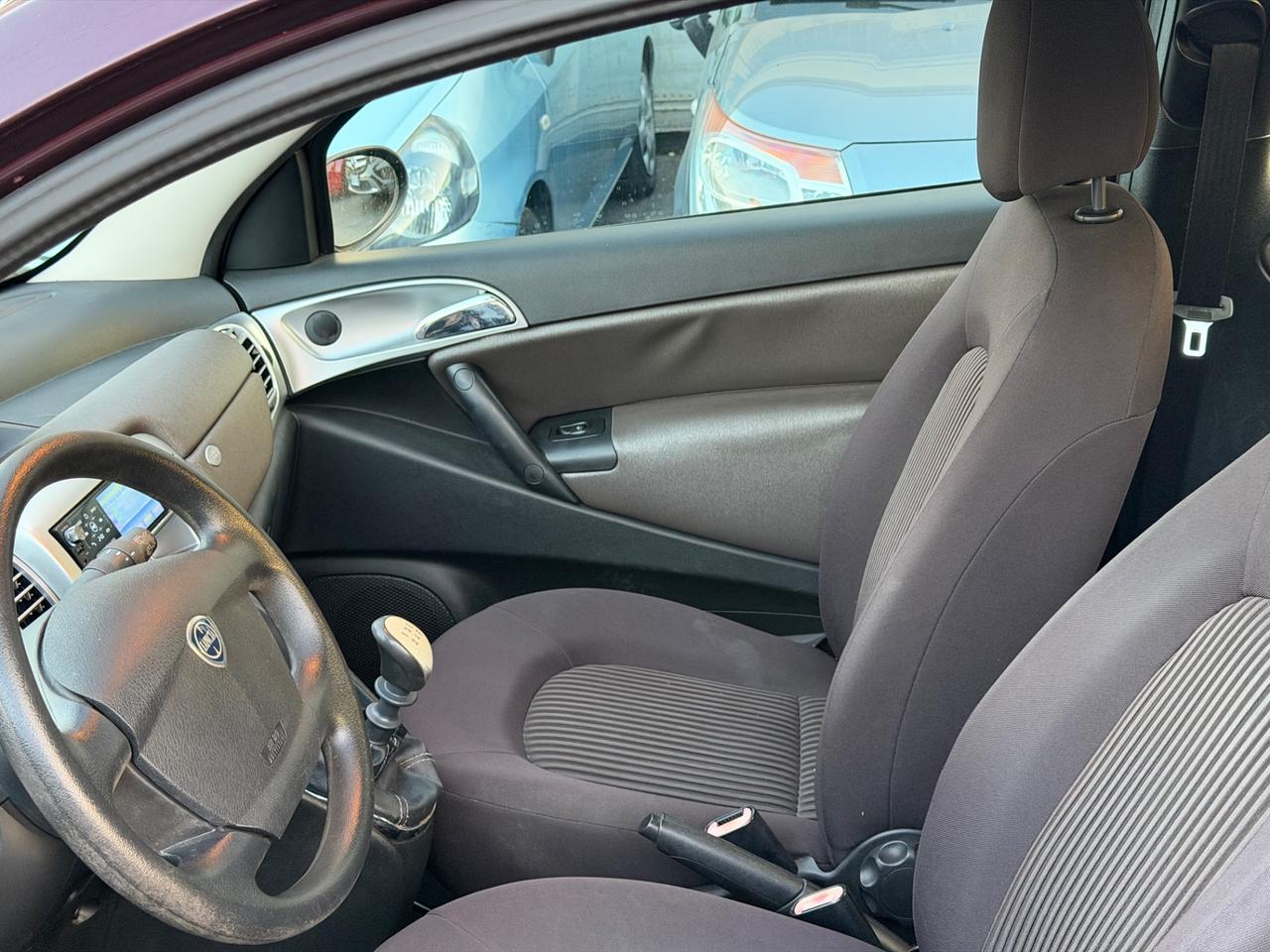 Lancia Ypsilon 1.2 Versus