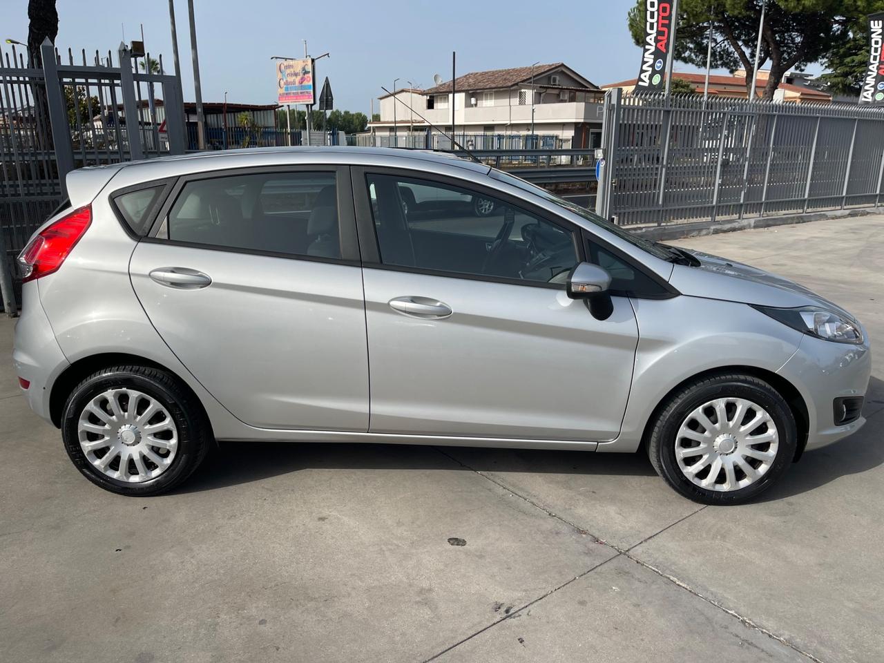 Ford Fiesta 1.4 5 porte GPL
