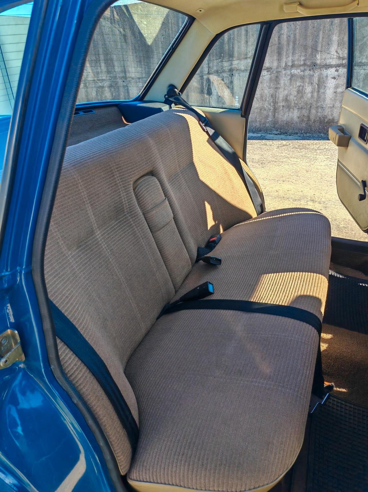 Volvo 244 DL