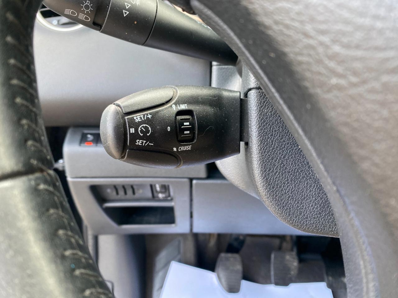 PEUGEOT 3008 1.6 HDi 115cv GARANTITA