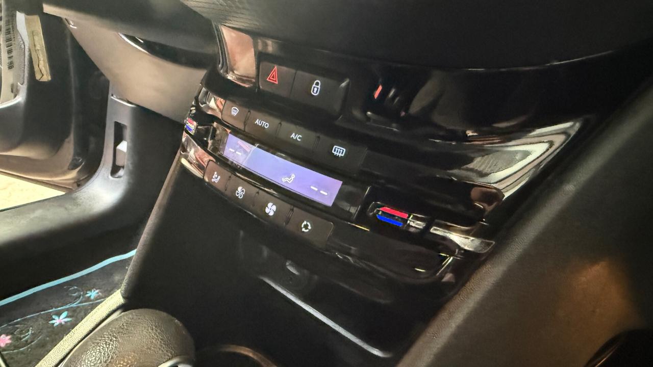 Peugeot 208 Turbo 110 AUTOMATICA GT Line