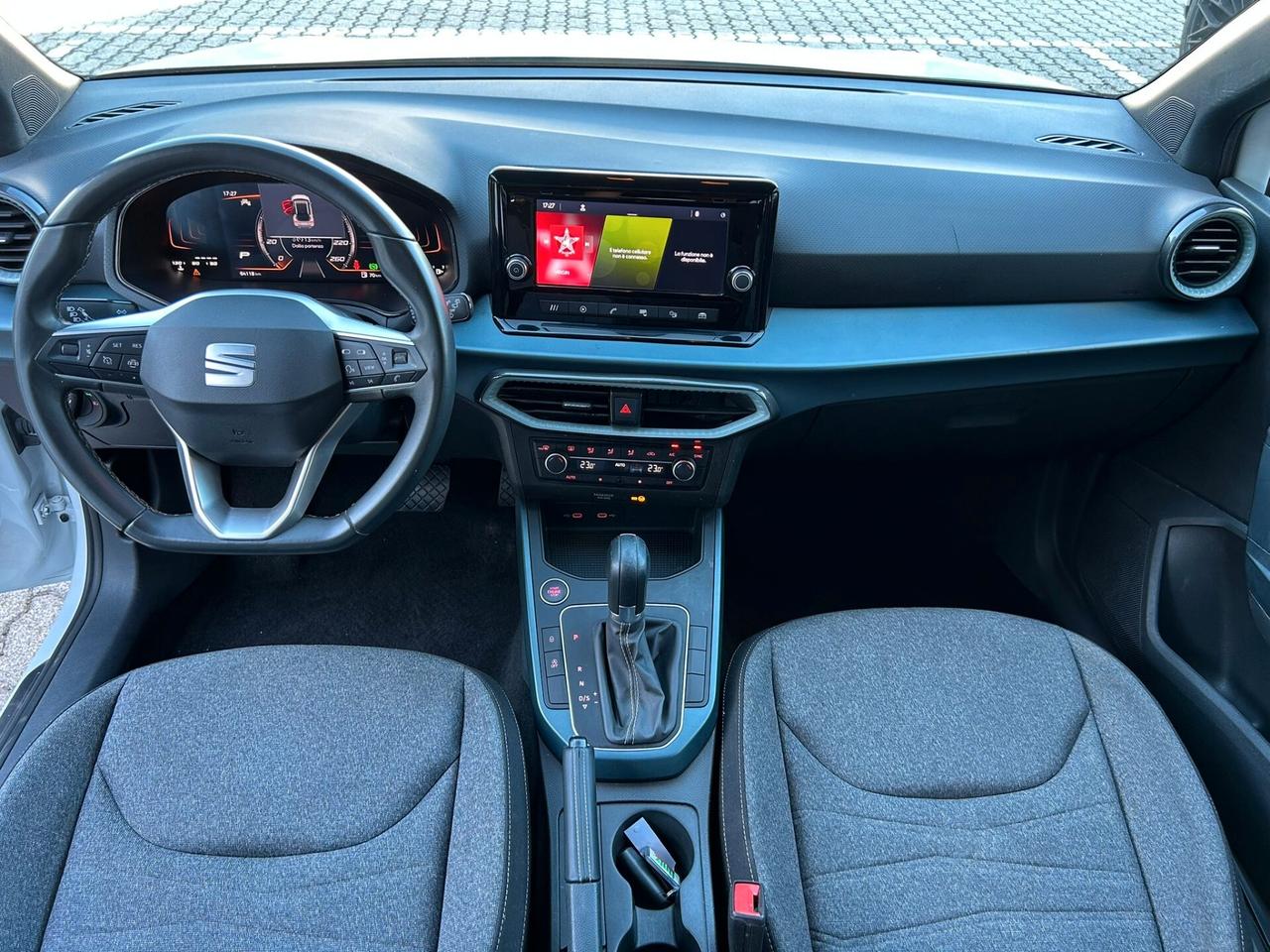 SEAT Arona 1.0 ecotsi 110cv dsg FARO DX GUASTO