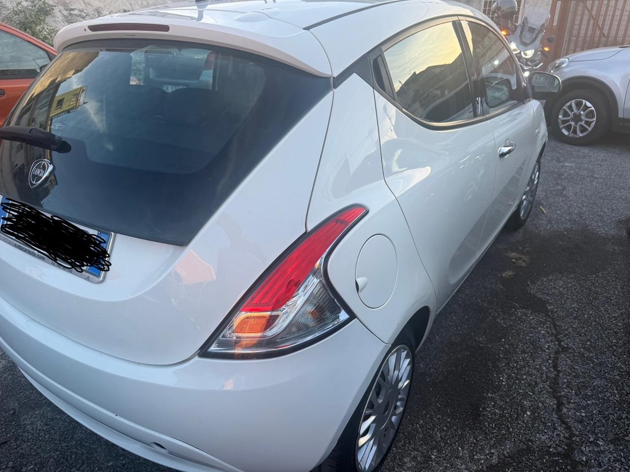 Lancia Ypsilon 1.2 69 CV 5 porte anno 2018