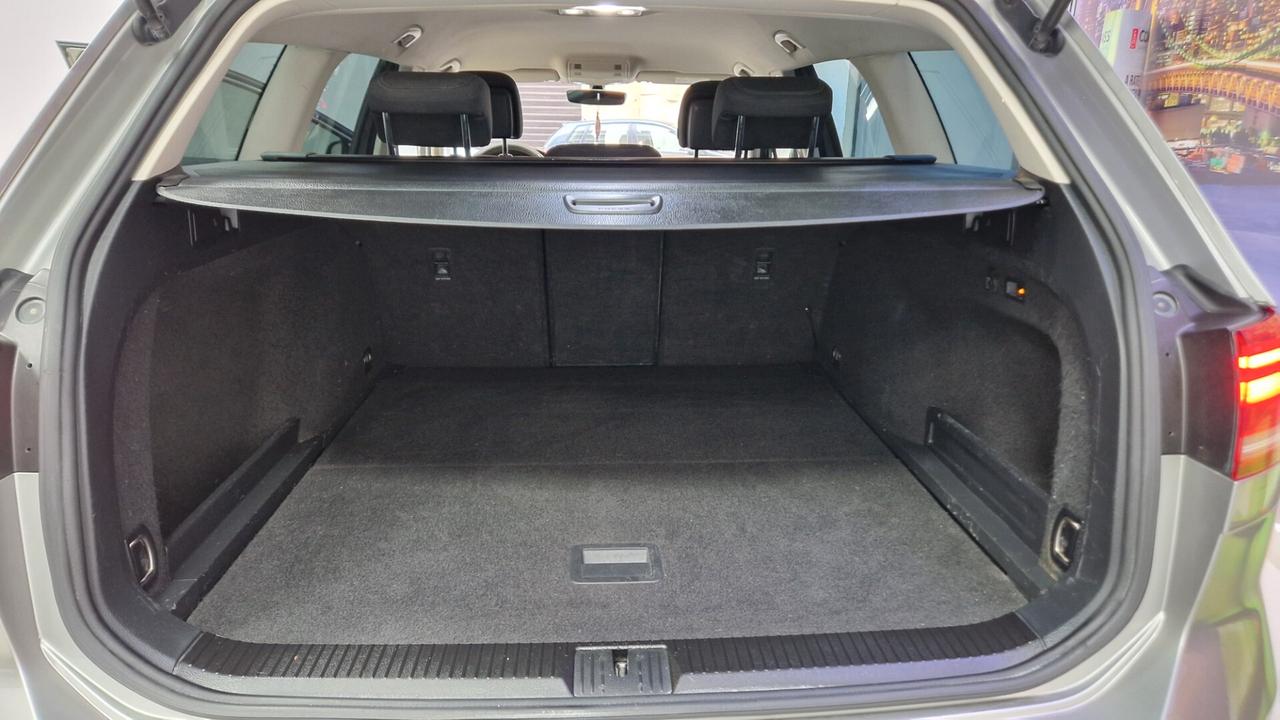 Volkswagen Passat Variant 1.6 TDI DSG Comfortline BlueMotion Tech.