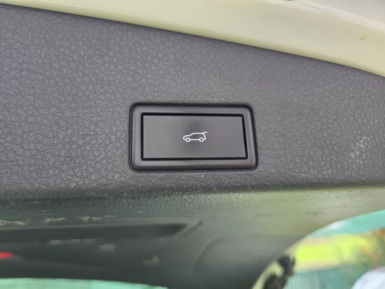 VW Touareg R.LINE 3.0TDI 204CV TETTO APRIBILE -2017