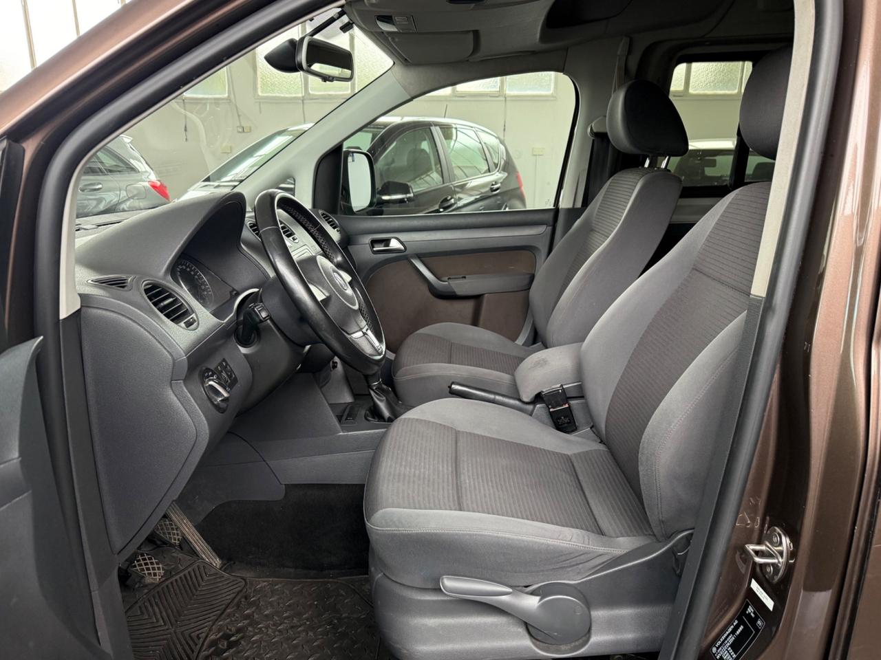 Volkswagen Caddy 1.6 TDI 102 CV 5p. Highline Maxi 7 posti / trasporto disabili