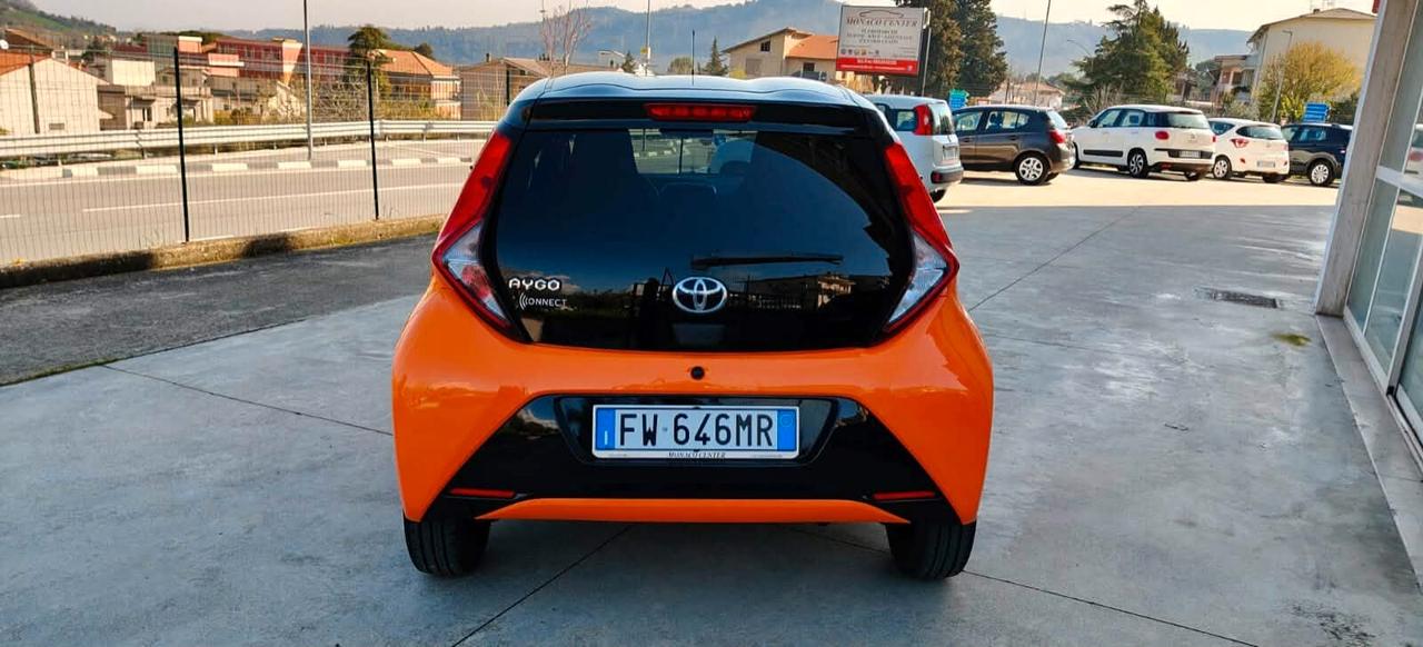 Toyota Aygo 1.0 72 CV x-wave orange KM 27000