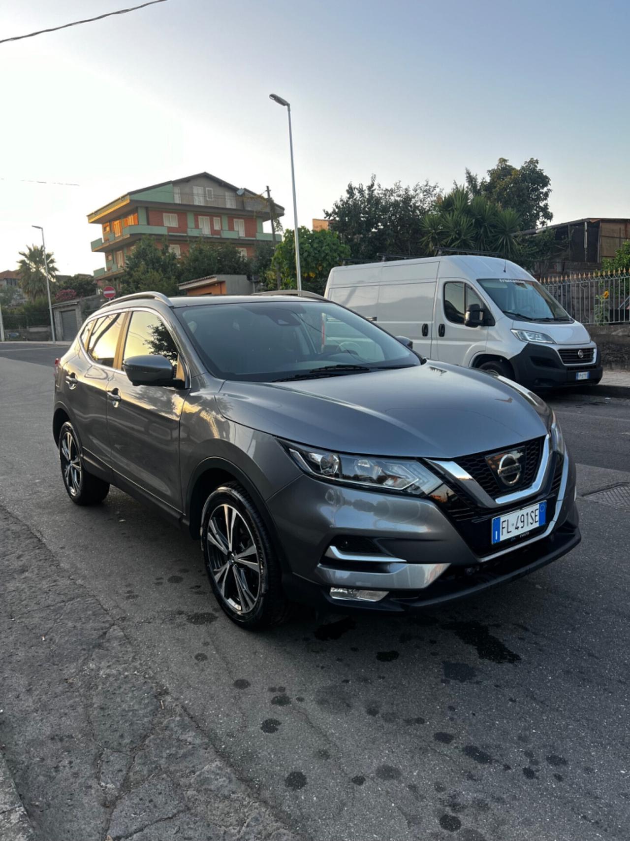 Nissan Qashqai 1.5 dCi Tekna tetto apribile