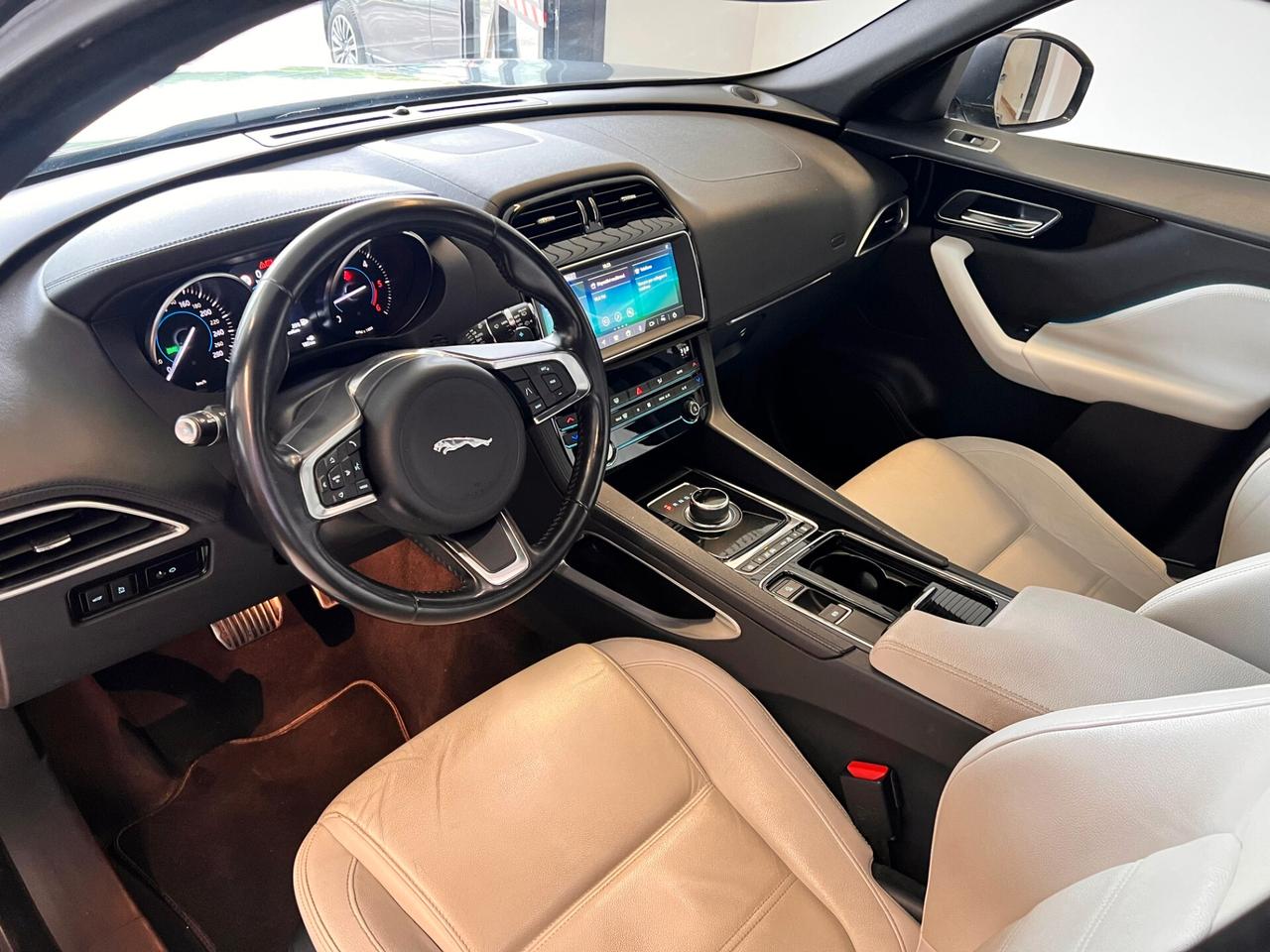 Jaguar F-Pace 2.0 D 180 CV AWD aut. Portfolio