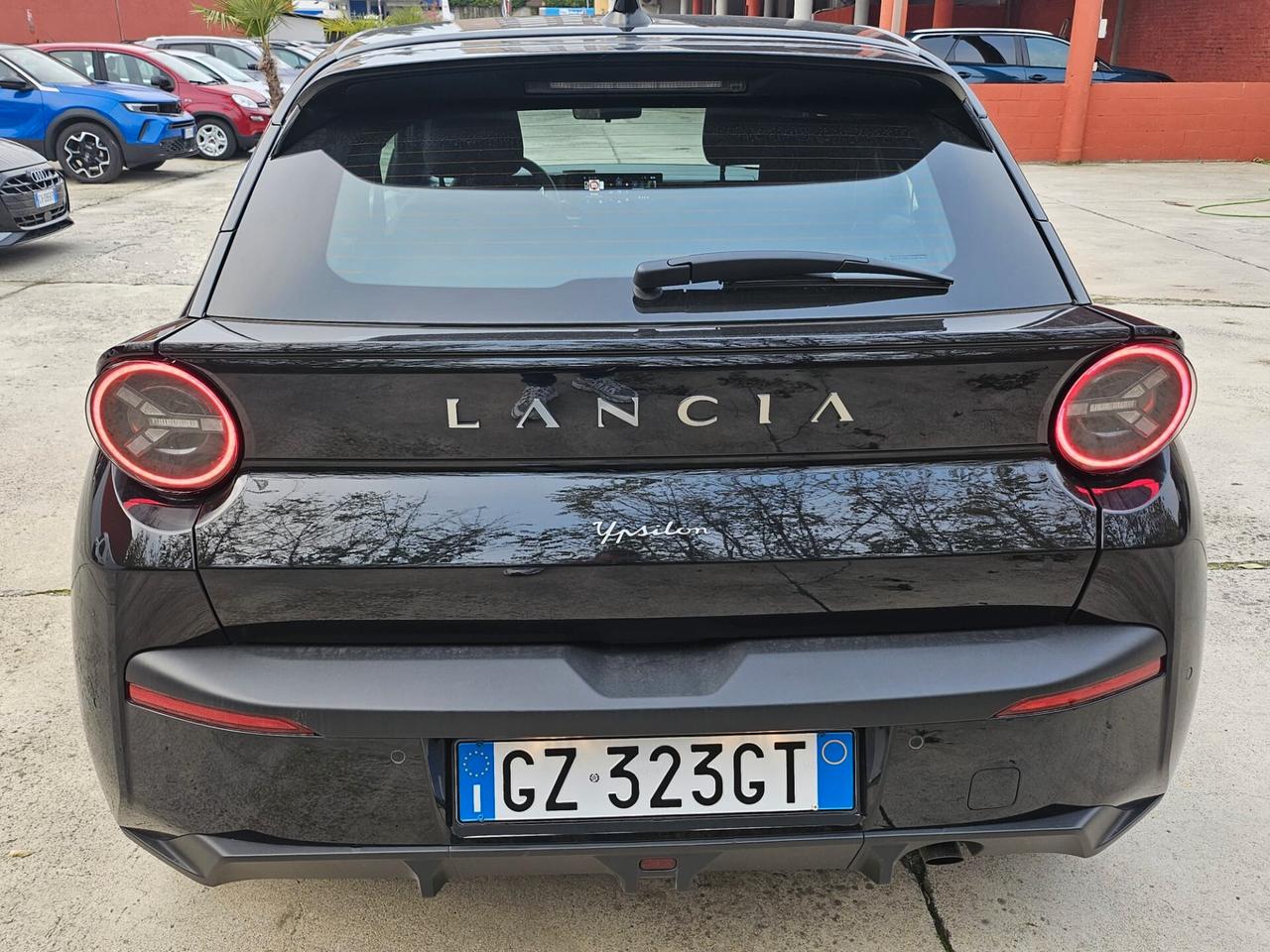 Lancia Ypsilon Hybrid e-DCT