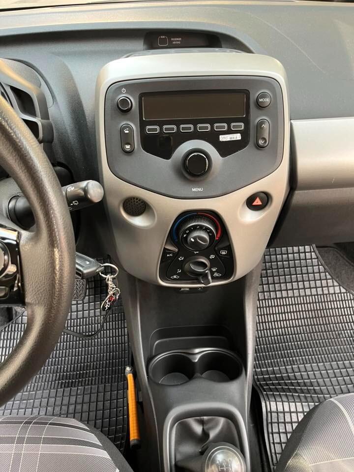 Peugeot 108 VTi 68 5 porte Allure