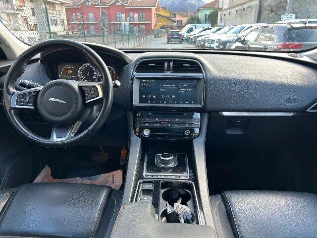 Jaguar F-Pace F-Pace 2.0 D 180 CV AWD aut. Prestige